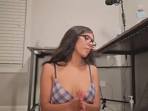 AgathaMill - Finger Pussy