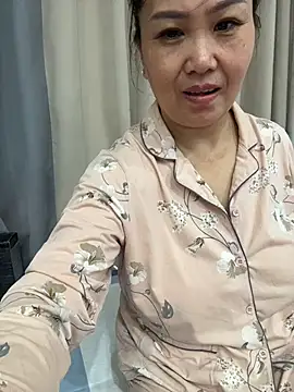 Yinghua2026 - 手指和小粉同时插逼喷水