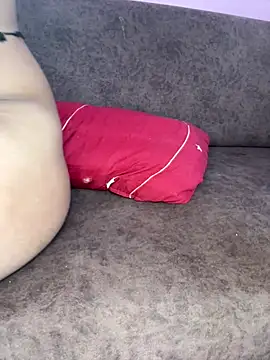 Juicey_bhabhi_pussy - Spit on pussy and boobs check insta boys