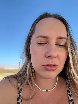 Mona_Plus - 💦Squirt on the city beach🏖️ 💦LT video