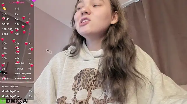 Genne_Tierney - flash pussy in doggy