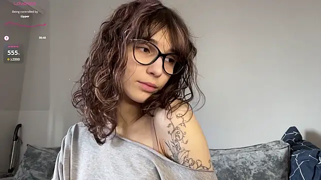 SibleyBurner - tease u with my shorts from all sides