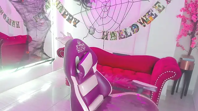 Isabella_rows - Open asshole + one finger