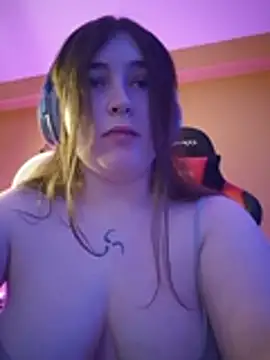 Yuminull - Squirt video for last tipper 🙂‍↕️