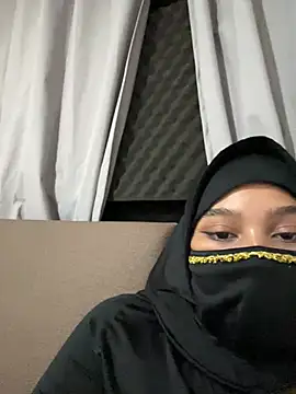 Aylin_arabic - Vagina and dildo game