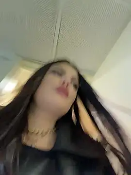AmelliaDiamond - Slup naked pussy +sit your fase