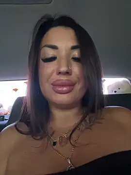 RuslanaXX - Hot squirt video for Lat