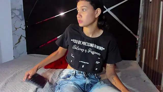 Zoee_Blake2 - Wet my pussy with your tokens.