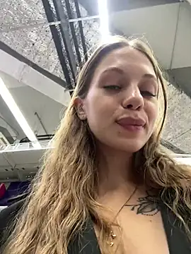 Olivia_Jemison - Spread pussy + fingering it