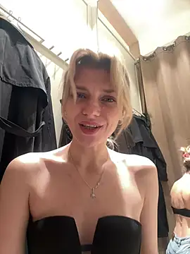 ValenciaShock - AHEGAO+ NAKED BOOBS