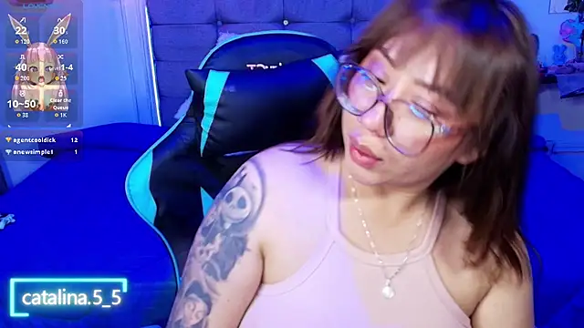 Kata_Bigboobs - rub pussy + suck tits 🍭