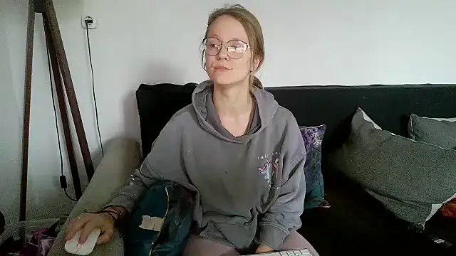 Leni-Fuchs - boobs oil ticket show