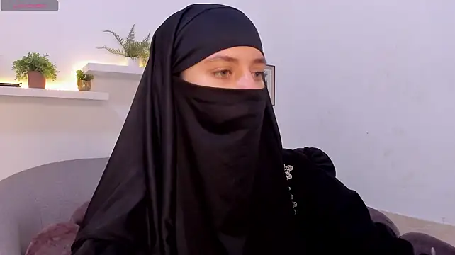 Salma_arabicc - Rub nipples, no show