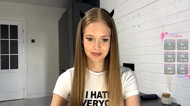 ZaidaSchwarten - underboobies