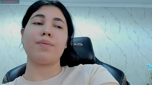 Diara_1an - FINgErING PussY