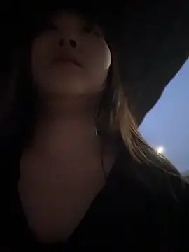 Doreennn - 现场脱掉吊带裙