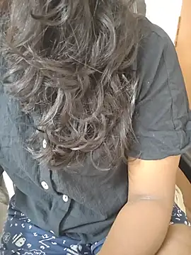 Tamil_aruna69 - Ice on boobs 🤣