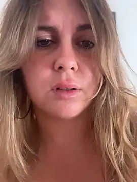 Samantha_official - BBC dildo in pussy
