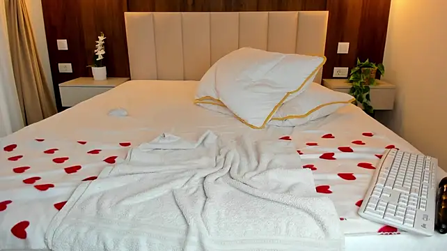Saradiamond1 - Cumshow