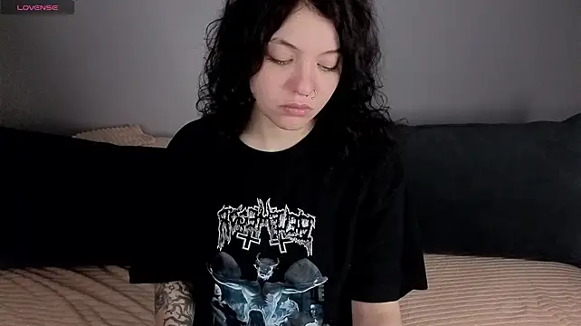 LucettaAnselmo - spit and slaps my boobs