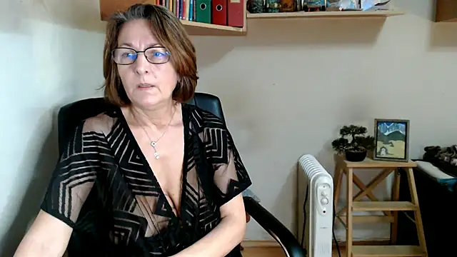 Katemodel - maked dancing