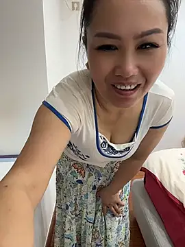 Yinghua2026 - 手指和小粉同时插逼喷水