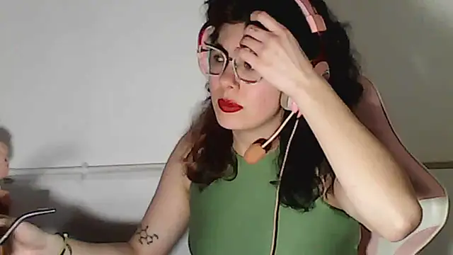 Owly_bloom - just chatting