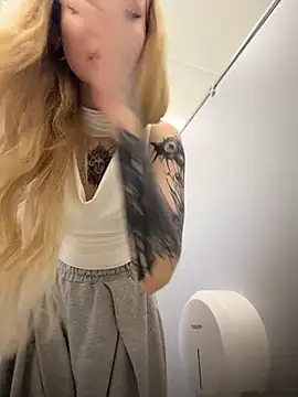 Coconut_milk - Slap boobies each other in man`s wc