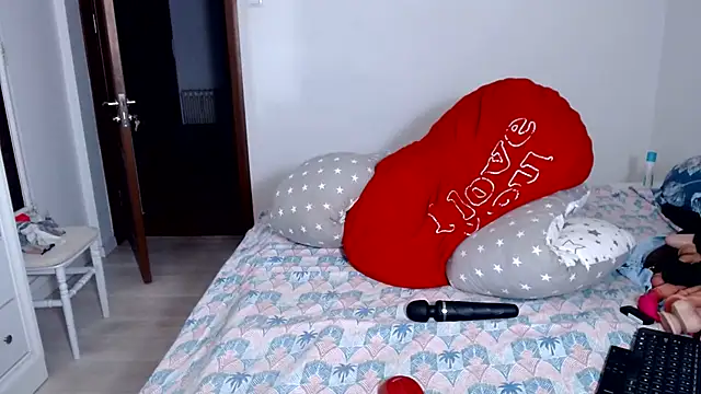 LadyyEvolet - make my needy pussy happy! make it rain!