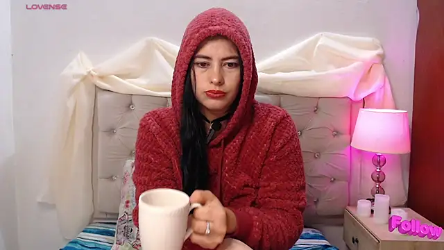 Taliana21 - breast milk show🥛
