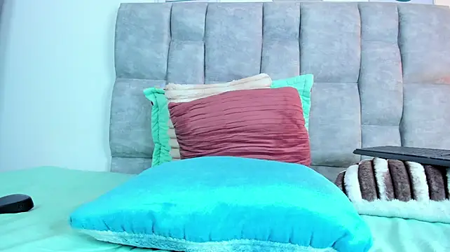 TiffanyFox1 - 3 fingers in my pussy