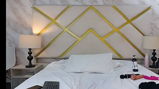 VictoriaBray - MASTURBATION AND SQUIRT