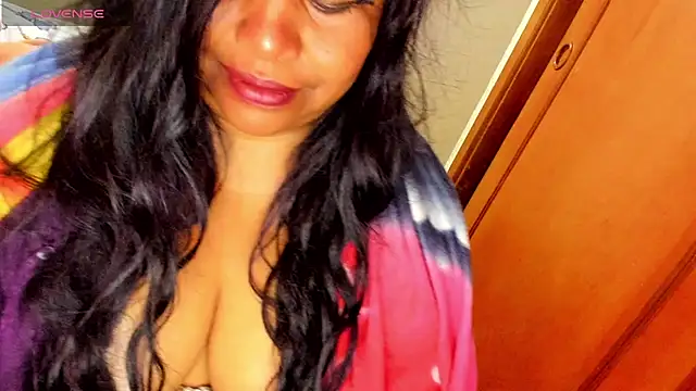 Ebonycamelia - we squirt a lot
