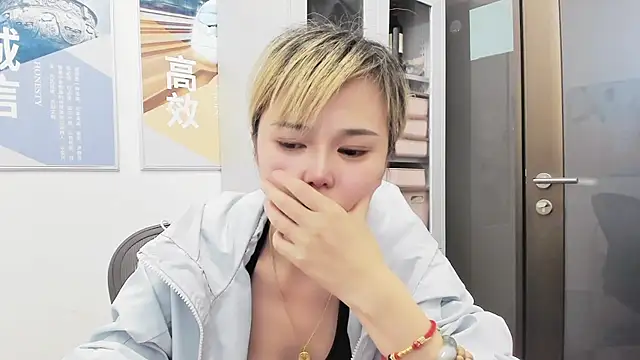 KKMM168 - 今天电话比较多，完成目标上裸打电话