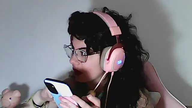 Owly_bloom - just chatting