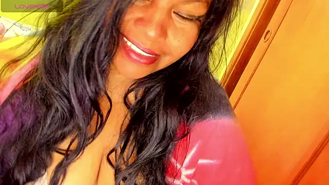Ebonycamelia - we squirt a lot