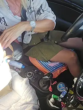 Nathotsexy1 - Squirt out door