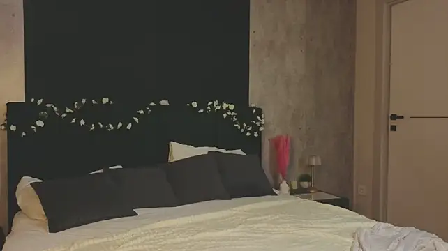 Leslie_Scott - Booty tease <3