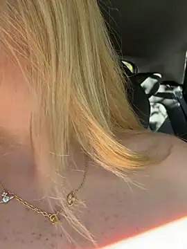 Sophiesinxx - Leave panties on strangers car