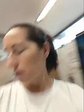 Bichota85 - Escupir tetas+ 2 videos LT