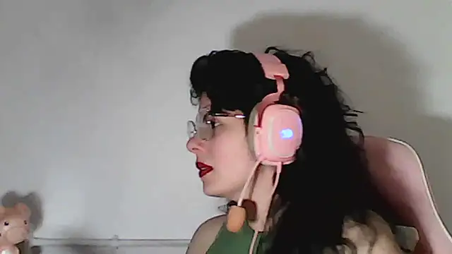 Owly_bloom - just chatting