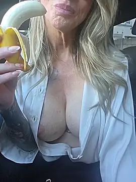Miss_lateforclass - 4 min toy control