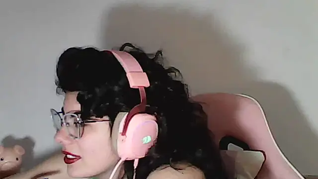 Owly_bloom - just chatting