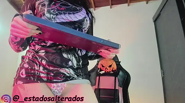 Auraeroticaxxx - NAKEDD