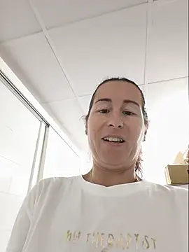 Bichota85 - Escupir tetas+ 2 videos LT