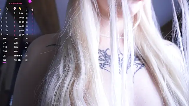 Blondie_ink - Domi plunges into my panties and vibrate