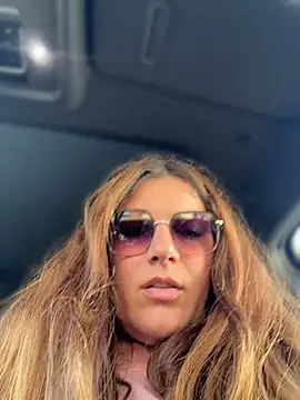DaisyVibesss - 🌹boobies need some air