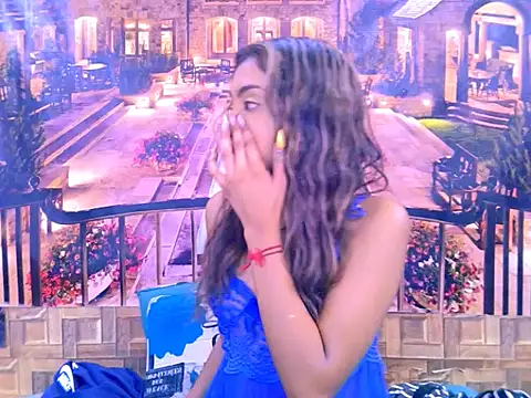 IndianPretty14u2Luv - before i head out for the night gents<3