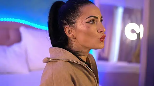 RaisaVawn - Make me scream😈