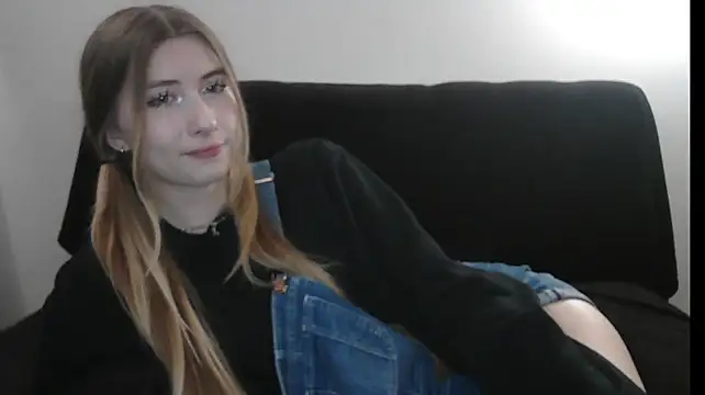 ErikaShyy - ahegao face